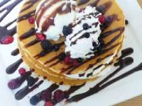 チョコベリーパンケーキ 680円（税別）